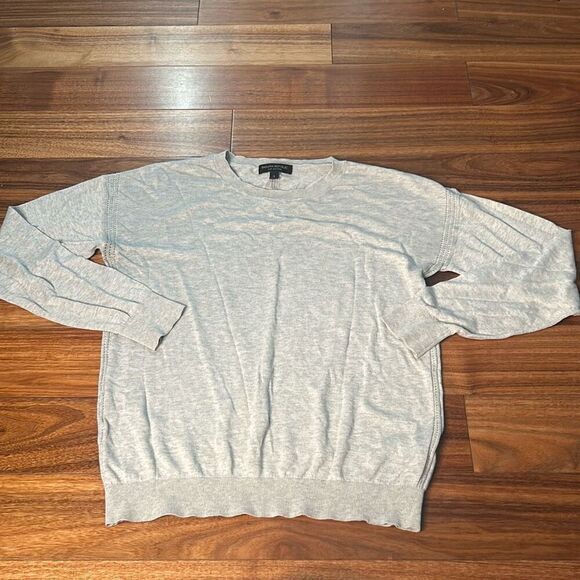 Banana republic silk cotton gray pullover sweater peep hole sides - Picture 10 of 10